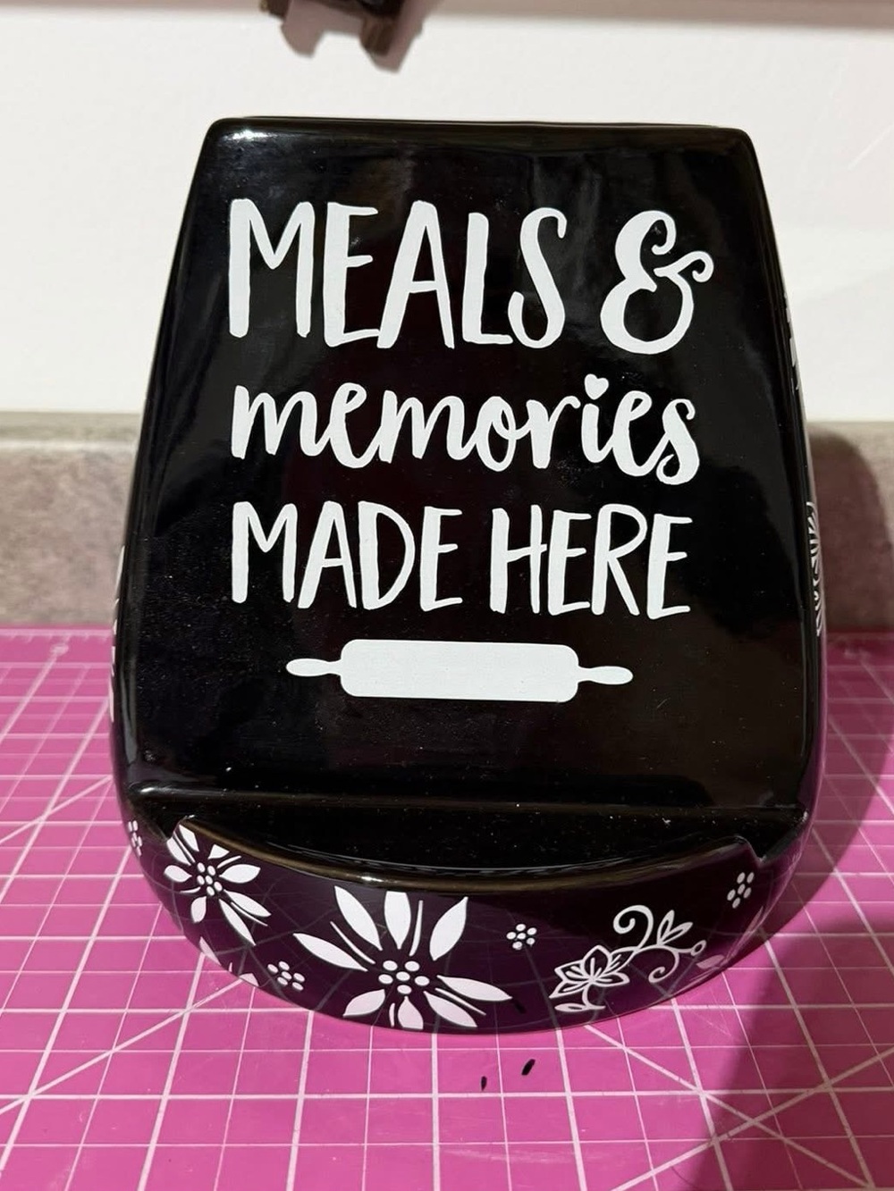 Temptations 'Meals & Memories Made Here' Ceramic Kitchen Utensil Holder